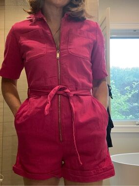 Venti 6 hot pink front zip romper size small